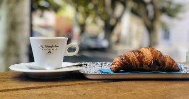 Croissant Breakfast Espresso France  - xat-ch / Pixabay