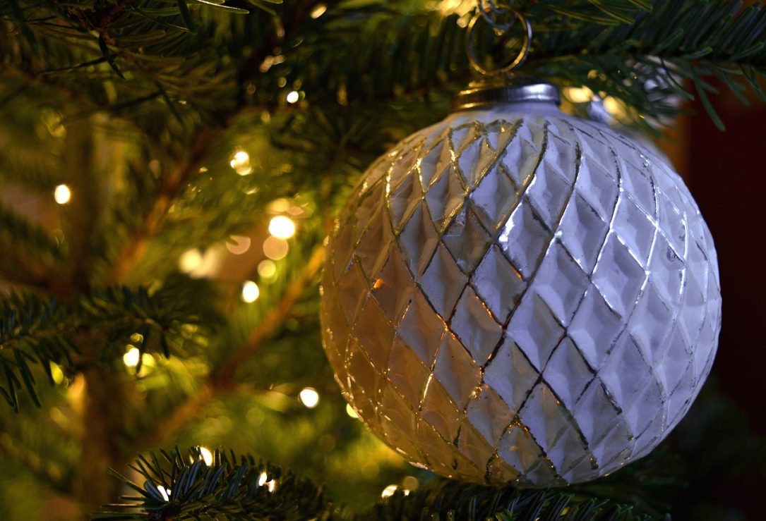 Christmas Motif Christmas Tree  - neelam279 / Pixabay