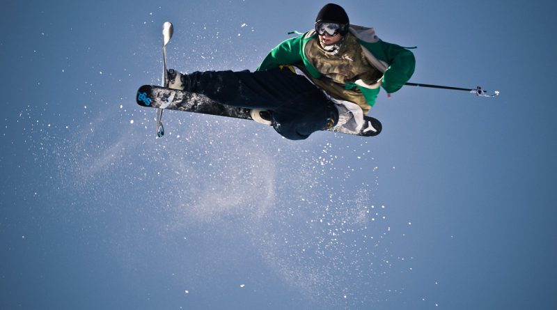 Ski Skiing Skier Snow Winter  - nils9three / Pixabay